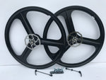 26 INCH MAGNESIUM BIKE WHEELS FRONT AND REAR 3 SPOKE  8 SPEED SHIMANO CASSETTE NEW