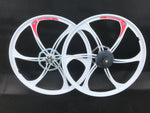 PAIR OF 26 inch Magnesium Alloy bike wheels front & rear 8, 9 or 10 speed mountain bike